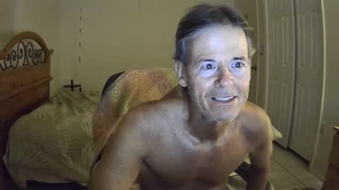 Snapshot of hewes1 chatting on January 12, 2026, 9:14 am hewes1 online show from January 12, 2026, 9:14 am
