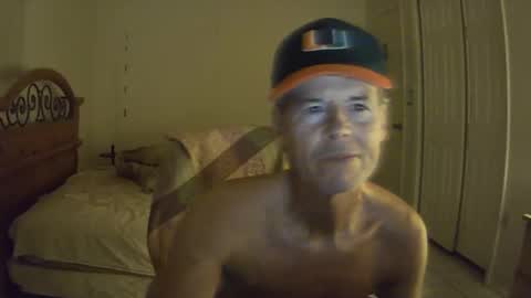 Snapshot of hewes1 chatting on January 15, 2026, 3:44 am hewes1 online show from January 15, 2026, 3:44 am