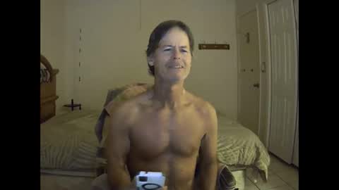 Snapshot of hewes1 chatting on February 12, 2026, 9:04 am hewes1 online show from February 12, 2026, 9:04 am