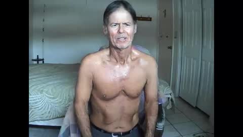 Snapshot of hewes1 chatting on February 16, 2026, 1:18 pm hewes1 online show from February 16, 2026, 1:18 pm