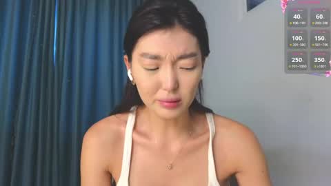 Snapshot of hey_herbal chatting on May 8, 2026, 1:49 pm Audrey online show from May 8, 2026, 1:49 pm