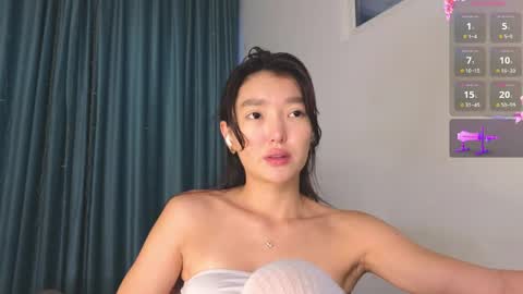 Snapshot of hey_herbal chatting on May 9, 2026, 2:11 pm Audrey online show from May 9, 2026, 2:11 pm