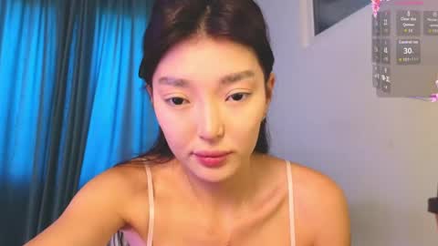 Snapshot of hey_herbal chatting on May 14, 2026, 5:14 am Audrey online show from May 14, 2026, 5:14 am