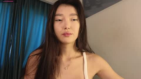 Snapshot of hey_herbal chatting on May 16, 2026, 9:28 am Audrey online show from May 16, 2026, 9:28 am