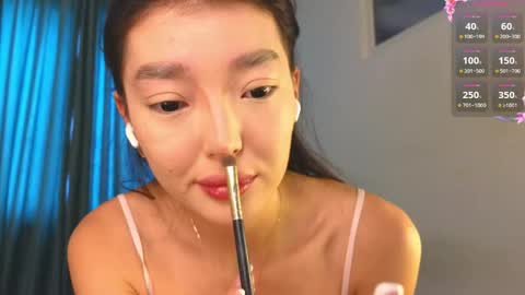 Snapshot of hey_herbal chatting on May 20, 2026, 6:19 am Audrey online show from May 20, 2026, 6:19 am