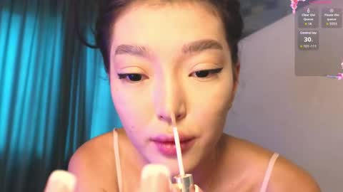 Snapshot of hey_herbal chatting on June 2, 2026, 5:20 am Audrey online show from June 2, 2026, 5:20 am