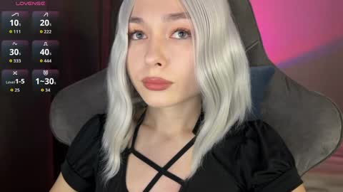  Nora  online show from June 10, 2026, 12:11 am