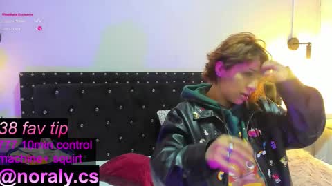 Noraly  online show from October 11, 2025, 12:04 pm