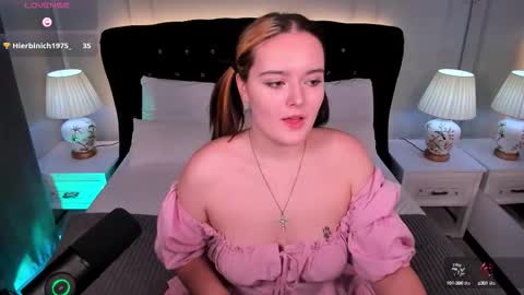 Amazing Mary  online show from September 25, 2025, 7:56 am