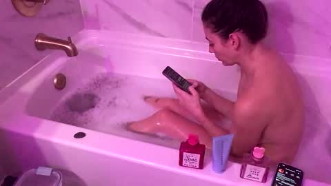 FlexieFae online show from January 12, 2025, 11:58 pm