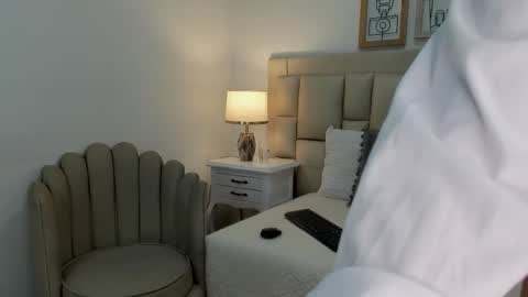 Snapshot of heysel_ chatting on March 1, 2026, 3:30 am heysel online show from March 1, 2026, 3:30 am