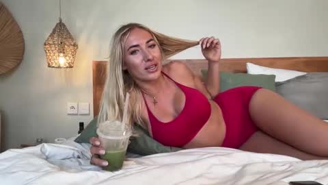 Skylar online show from December 22, 2025, 11:13 pm