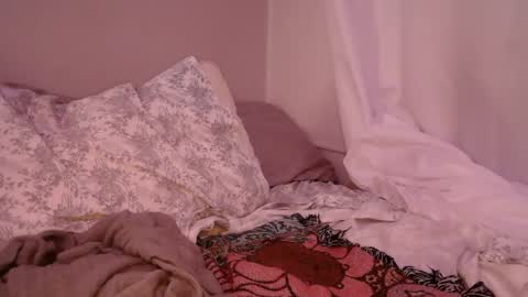 Lollie  Bam Tesoro online show from September 18, 2025, 1:13 pm