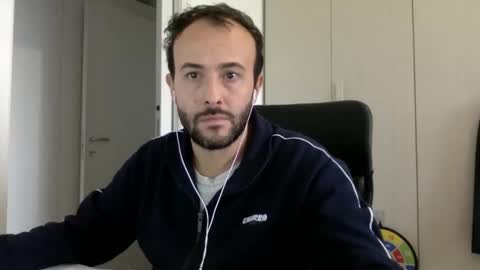 hhombre online show from October 13, 2025, 9:20 am