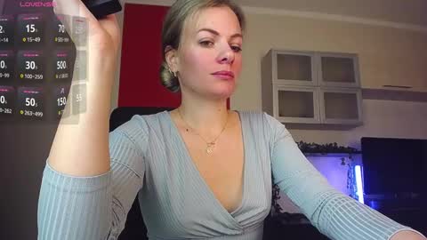 Lina online show from February 6, 2026, 6:18 am