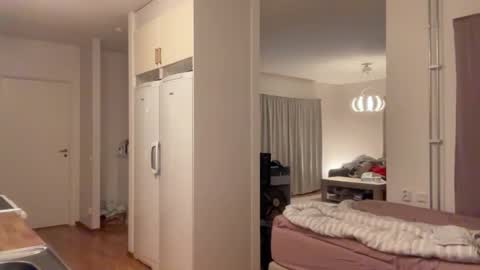 hichemlacoste333 online show from September 21, 2025, 11:50 pm