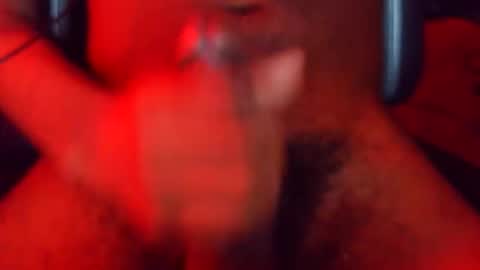 ishow2cumforU online show from May 30, 2026, 9:39 am