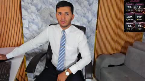 Snapshot of hiddenoffice chatting on September 17, 2025, 11:34 am George online show from September 17, 2025, 11:34 am