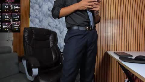 Snapshot of hiddenoffice chatting on September 26, 2025, 11:09 pm George online show from September 26, 2025, 11:09 pm