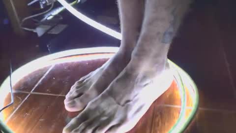 hideonbush online show from September 12, 2025, 11:43 am