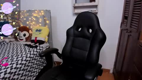 Diana online show from March 10, 2025, 5:29 pm