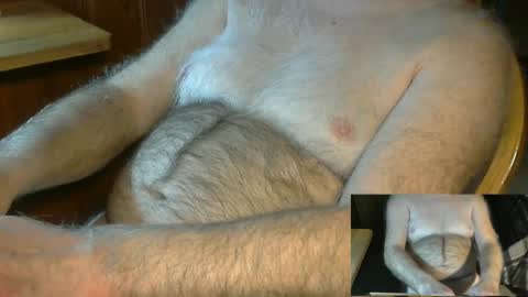 Snapshot of higgins11 chatting on December 7, 2024, 2:02 pm higgins11 online show from December 7, 2024, 2:02 pm