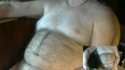 Snapshot of higgins11 chatting on January 1, 2025, 12:21 am higgins11 online show from January 1, 2025, 12:21 am