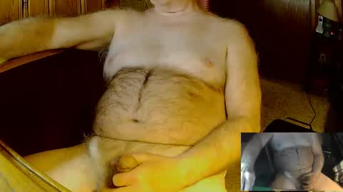 Snapshot of higgins11 chatting on February 28, 2025, 12:32 am higgins11 online show from February 28, 2025, 12:32 am