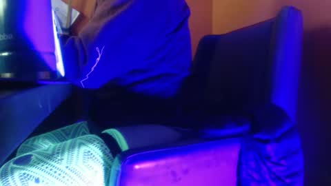 high__five online show from December 19, 2025, 6:42 am