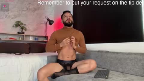 Terry and E online show from November 3, 2025, 2:18 pm