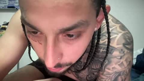 Snapshot of hihello400 chatting on November 21, 2025, 4:11 am hihello400 online show from November 21, 2025, 4:11 am