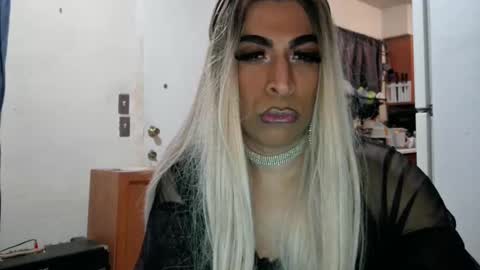 Snapshot of hihheelstranny chatting on February 1, 2025, 9:54 am hihheelstranny online show from February 1, 2025, 9:54 am