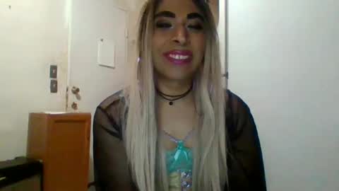 Snapshot of hihheelstranny chatting on September 21, 2025, 7:54 am hihheelstranny online show from September 21, 2025, 7:54 am