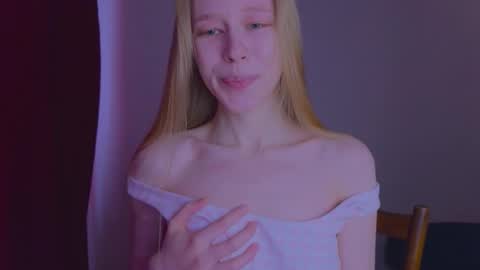 Snapshot of hihi_im_chloe chatting on February 1, 2026, 10:03 am Chloe online show from February 1, 2026, 10:03 am
