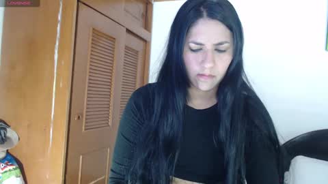 Snapshot of hilari18 chatting on November 23, 2025, 4:07 pm hilaril18 online show from November 23, 2025, 4:07 pm