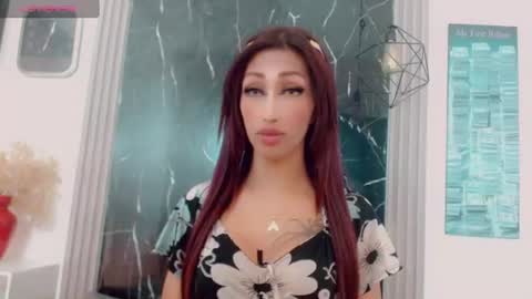 Snapshot of hilary_avilan chatting on July 20, 2026, 6:43 pm Hilary Avilan online show from July 20, 2026, 6:43 pm