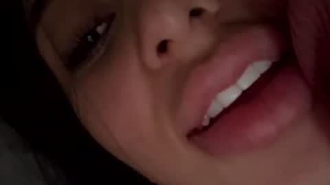 LUNA new account  FOLLOW ME online show from February 4, 2026, 3:56 am