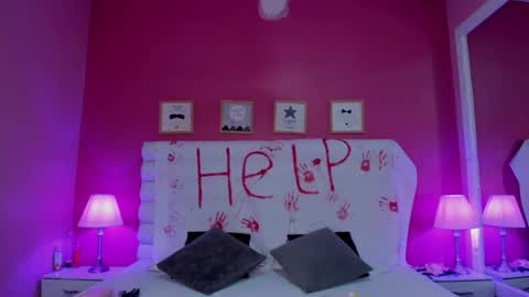 hilary_tailor online show from October 31, 2025, 11:44 am