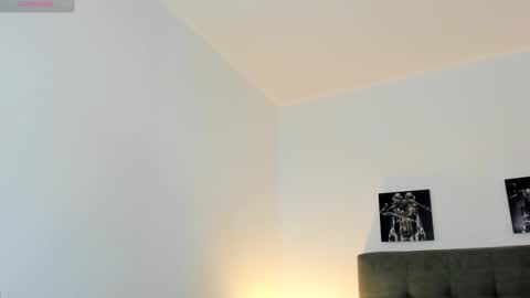 hilary_tailor online show from February 14, 2026, 11:18 am