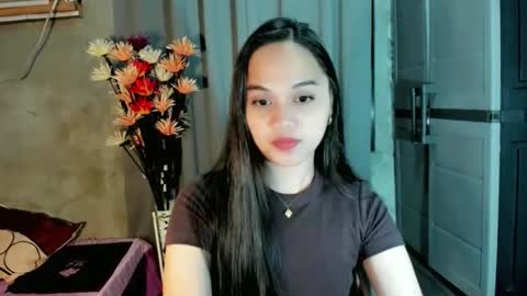 hilarymolly online show from February 21, 2026, 7:37 pm