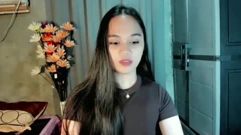 hilarymolly online show from March 3, 2026, 3:45 am