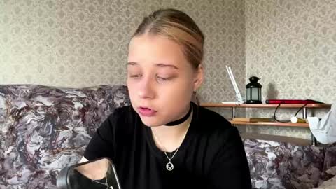 Snapshot of hildeconery chatting on June 2, 2026, 7:21 am Julia online show from June 2, 2026, 7:21 am