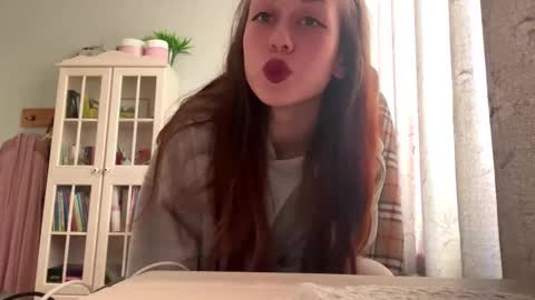 Hi Im Elizabeth online show from November 6, 2025, 12:06 pm