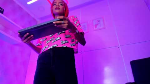 Snapshot of hillary_banks__ chatting on January 15, 2025, 11:00 am Hillary online show from January 15, 2025, 11:00 am