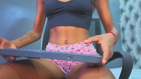 Snapshot of hillary_banks__ chatting on September 12, 2025, 3:28 am Hillary online show from September 12, 2025, 3:28 am