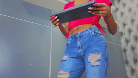 Snapshot of hillary_banks__ chatting on September 21, 2025, 3:19 am Hillary online show from September 21, 2025, 3:19 am