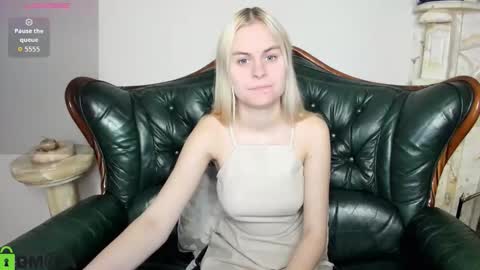 Snapshot of hilleva chatting on November 6, 2025, 9:26 pm hilleva online show from November 6, 2025, 9:26 pm