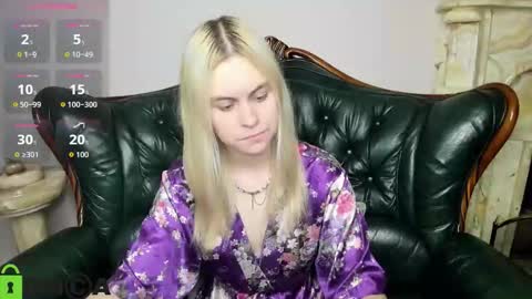 Snapshot of hilleva chatting on November 27, 2025, 8:38 am hilleva online show from November 27, 2025, 8:38 am