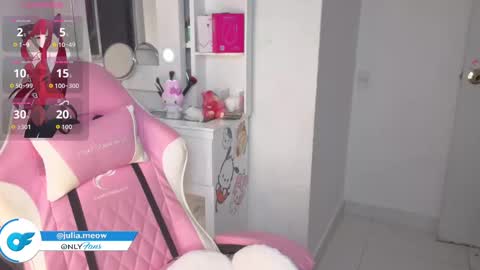 hillsdandarkie_44 online show from September 9, 2025, 2:22 am