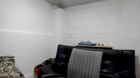 Snapshot of himoreno97 chatting on December 8, 2024, 1:02 am Hi moreno online show from December 8, 2024, 1:02 am